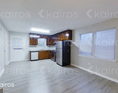 100 Deer Parkway - Photo Thumbnail 3