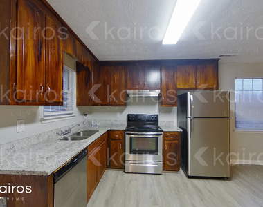 100 Deer Parkway - Photo Thumbnail 6