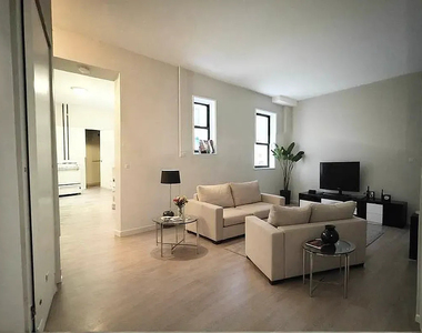 330 East 100th Street - Photo Thumbnail 1