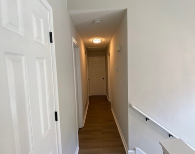 51 Connie Drive - Photo Thumbnail 6