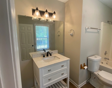 51 Connie Drive - Photo Thumbnail 15