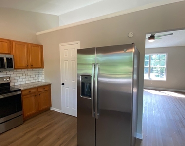 51 Connie Drive - Photo Thumbnail 8