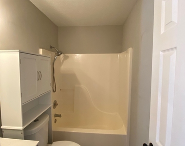51 Connie Drive - Photo Thumbnail 11