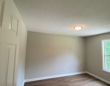 51 Connie Drive - Photo Thumbnail 17