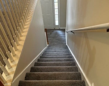 5675 Hampton Court - Photo Thumbnail 30