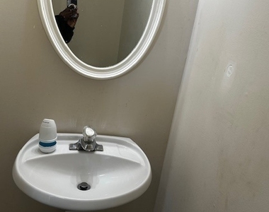 5675 Hampton Court - Photo Thumbnail 13
