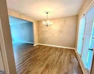 136 Old Ferry Way - Photo Thumbnail 5