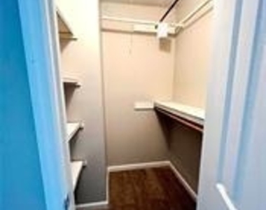 136 Old Ferry Way - Photo Thumbnail 10