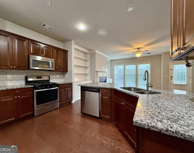 5115 Breezewood Circle - Photo Thumbnail 6