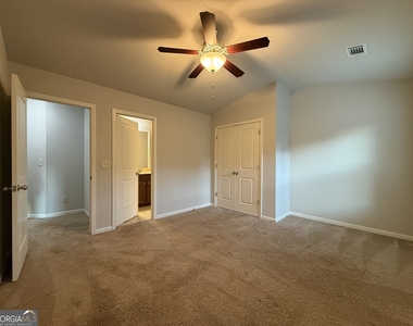 5115 Breezewood Circle - Photo Thumbnail 33