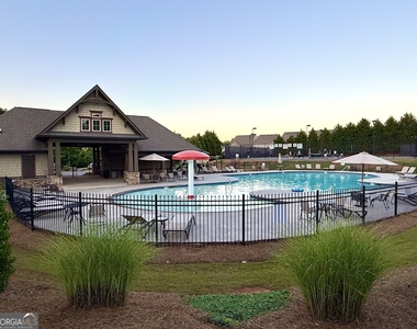 5115 Breezewood Circle - Photo Thumbnail 37