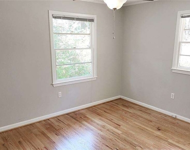 3022 Templewood Drive Ne - Photo Thumbnail 12