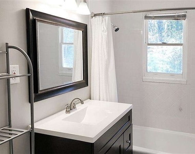 3022 Templewood Drive Ne - Photo Thumbnail 7