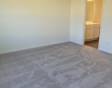 309 San Vito Way - Photo Thumbnail 5