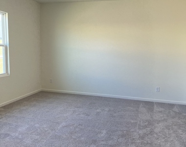 309 San Vito Way - Photo Thumbnail 12