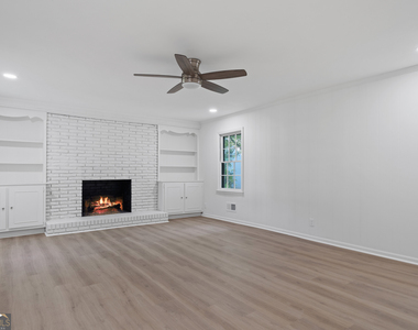 223 Brookwood Drive - Photo Thumbnail 17
