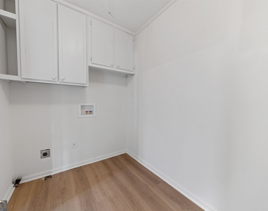 223 Brookwood Drive - Photo Thumbnail 22