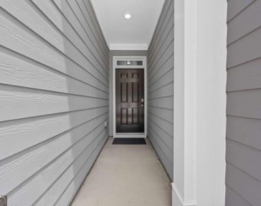 3341 Greyton Drive - Photo Thumbnail 2
