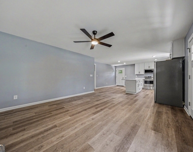 411 Hardy Avenue Sw - Photo Thumbnail 4
