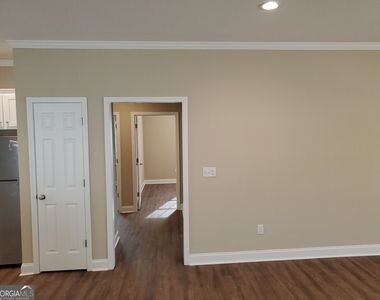 1033 Clifton Court - Photo Thumbnail 4