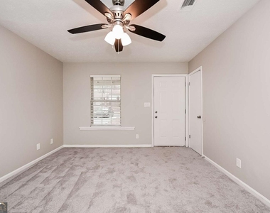 8990 Sterling Ridge Lane - Photo Thumbnail 4