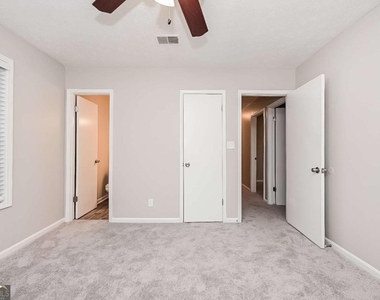 8990 Sterling Ridge Lane - Photo Thumbnail 8