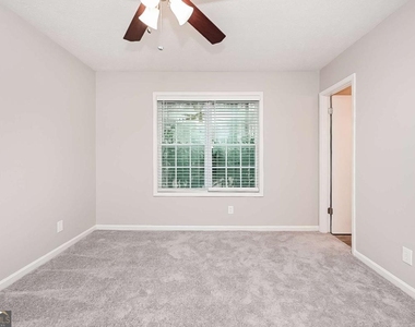 8990 Sterling Ridge Lane - Photo Thumbnail 7