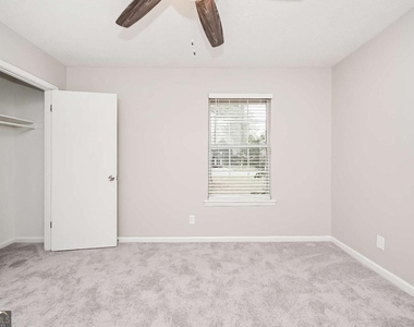 8990 Sterling Ridge Lane - Photo Thumbnail 11