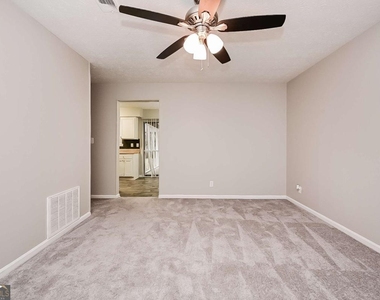 8990 Sterling Ridge Lane - Photo Thumbnail 6