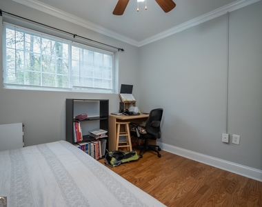 2018 S Milledge Avenue - Photo Thumbnail 10