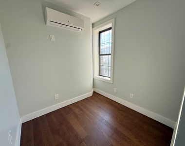 6704 60th Street - Photo Thumbnail 14
