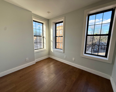 6704 60th Street - Photo Thumbnail 11