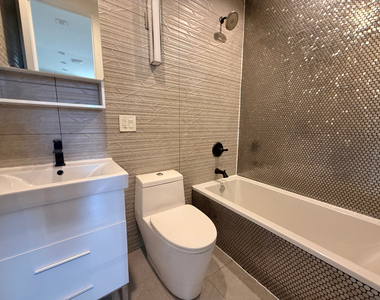6704 60th Street - Photo Thumbnail 8