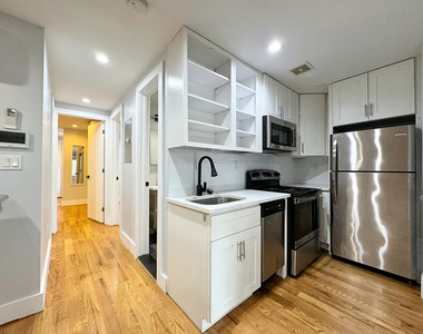 223 Halsey Street - Photo Thumbnail 4