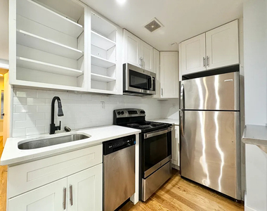 223 Halsey Street - Photo Thumbnail 6