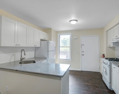 83 Summit Ave - Photo Thumbnail 7