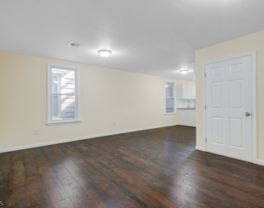 83 Summit Ave - Photo Thumbnail 5
