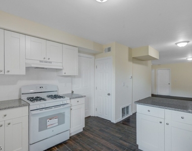83 Summit Ave - Photo Thumbnail 8
