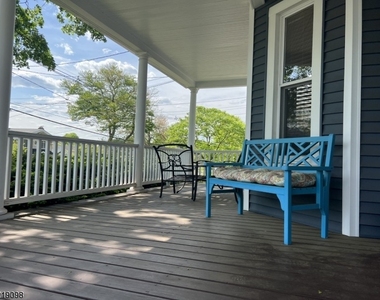 535 Summit Ave - Photo Thumbnail 3