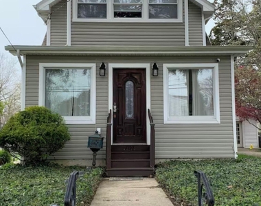701 5th Avenue - Photo Thumbnail 1