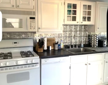 701 5th Avenue - Photo Thumbnail 2