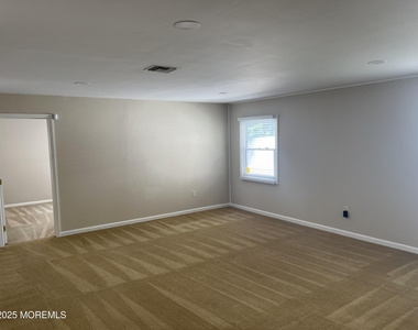 32 Idlewild Lane - Photo Thumbnail 6