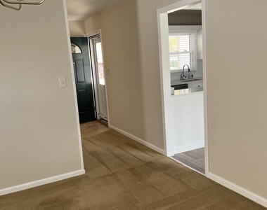 32 Idlewild Lane - Photo Thumbnail 10