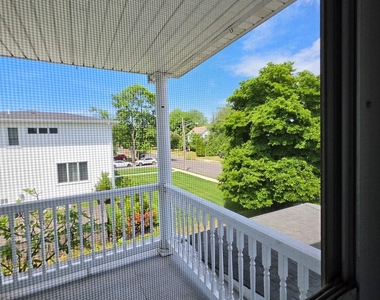 9 Berg Avenue - Photo Thumbnail 8