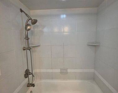 9 Berg Avenue - Photo Thumbnail 13