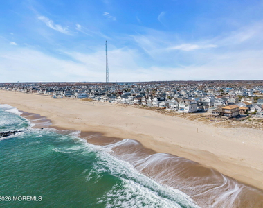 55 Beach Front - Photo Thumbnail 19