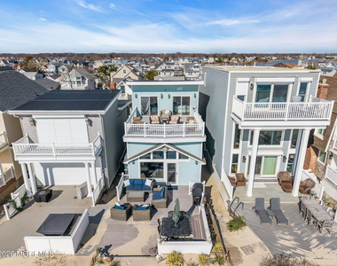 55 Beach Front - Photo Thumbnail 16
