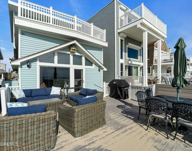 55 Beach Front - Photo Thumbnail 12