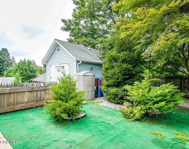 48 Johnson Place - Photo Thumbnail 31