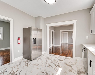 48 Johnson Place - Photo Thumbnail 14